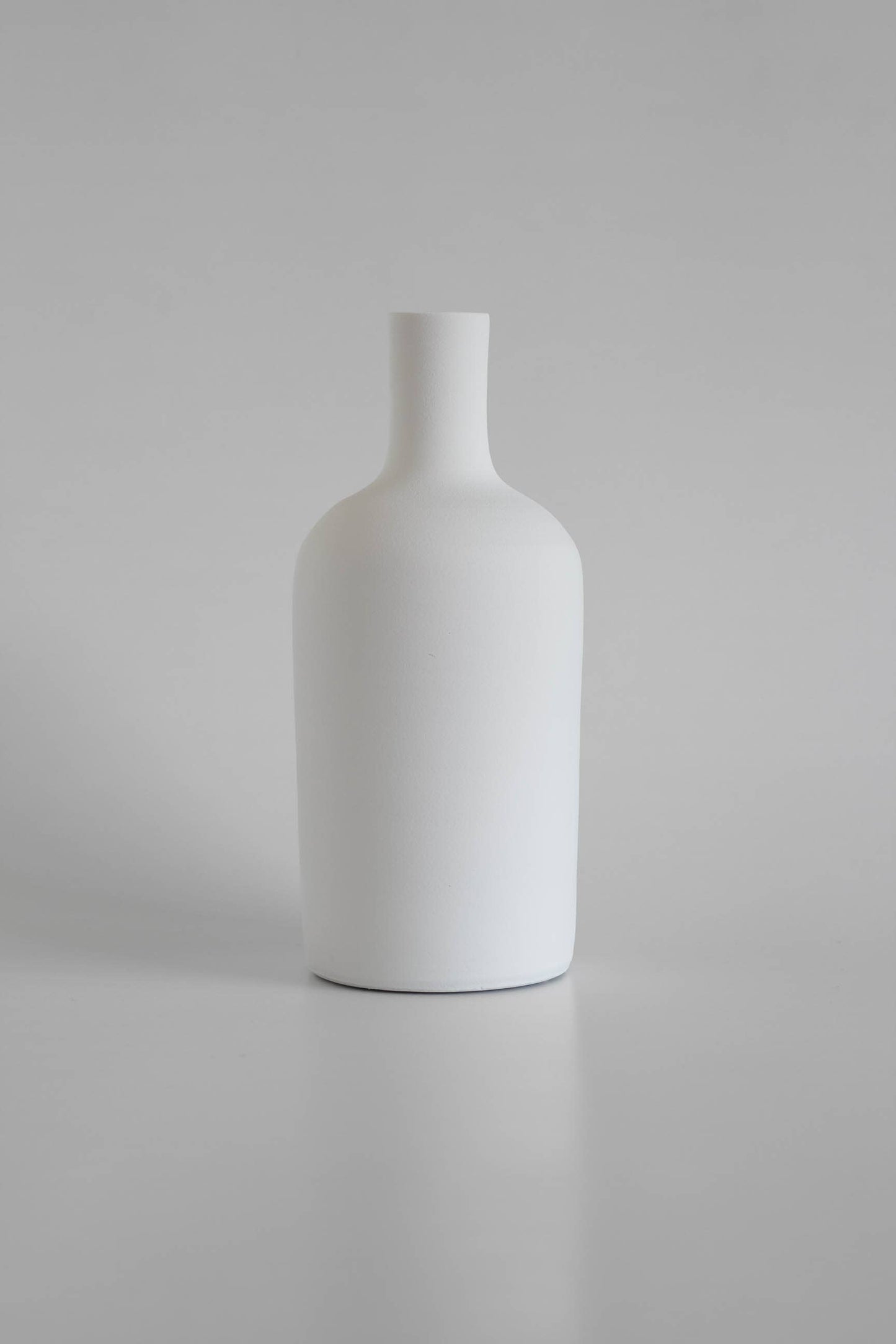 White Ceramic Vase - Blanc Collection 02