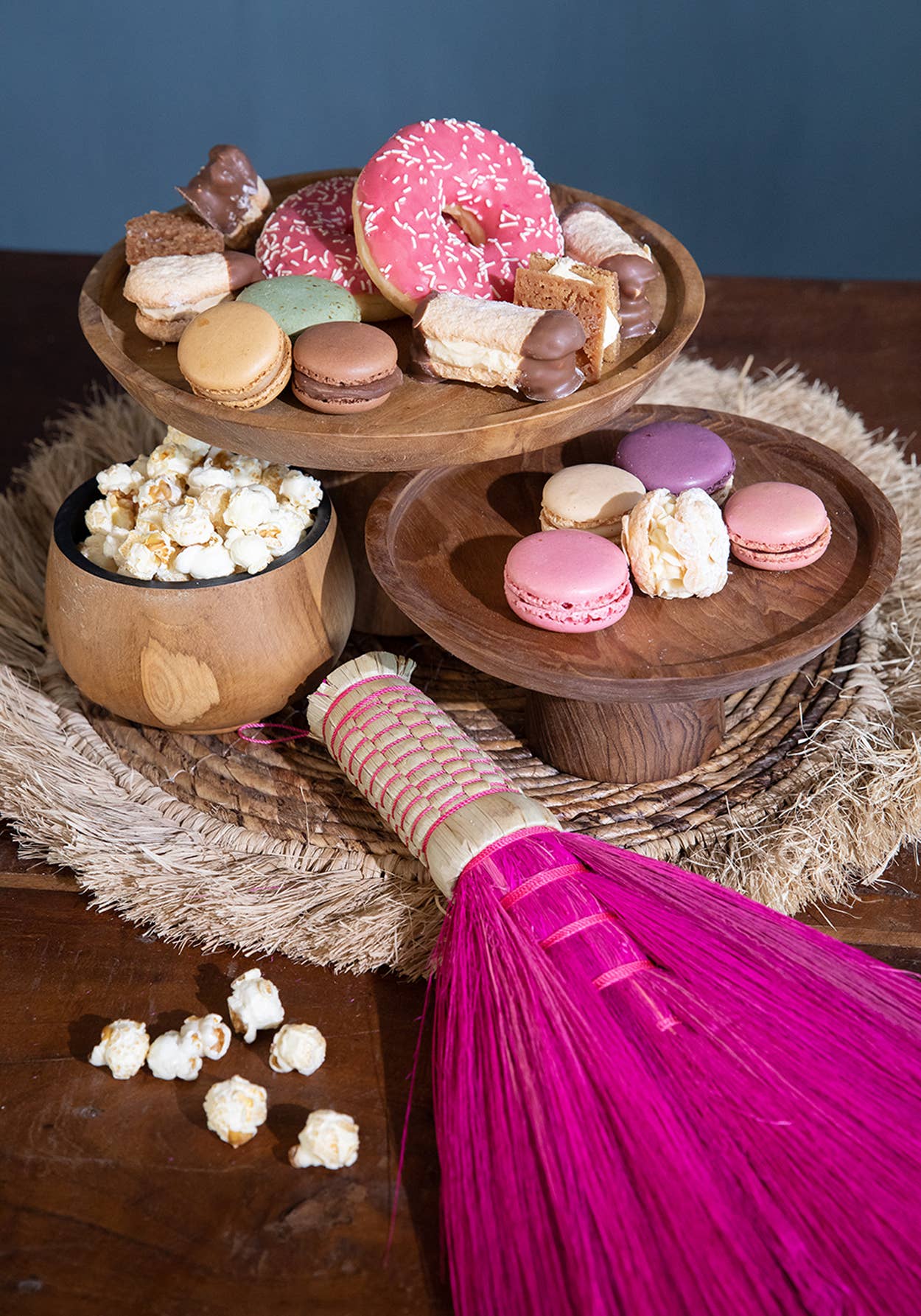 The Teak Root Cake Dish