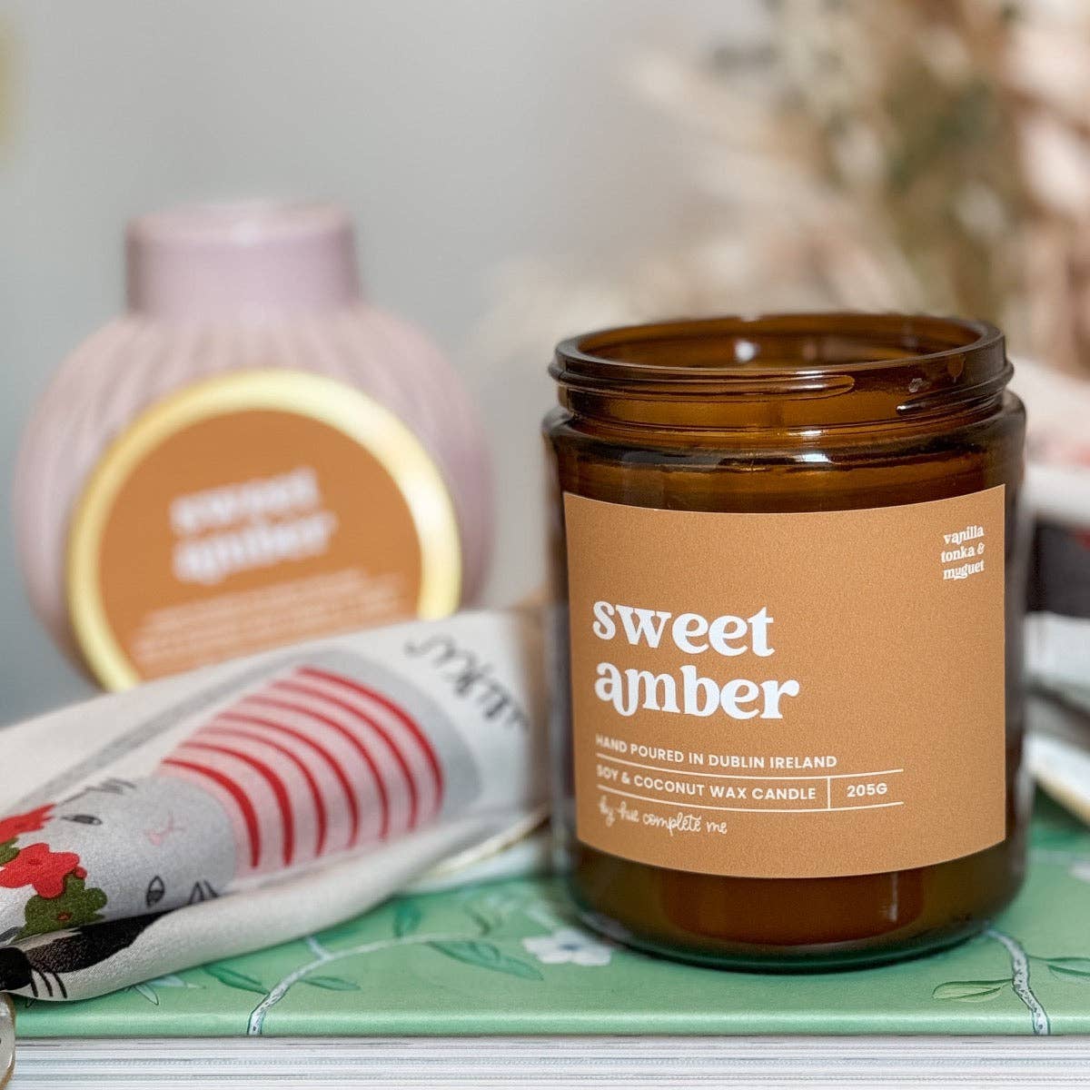 Sweet Amber Scented Candle