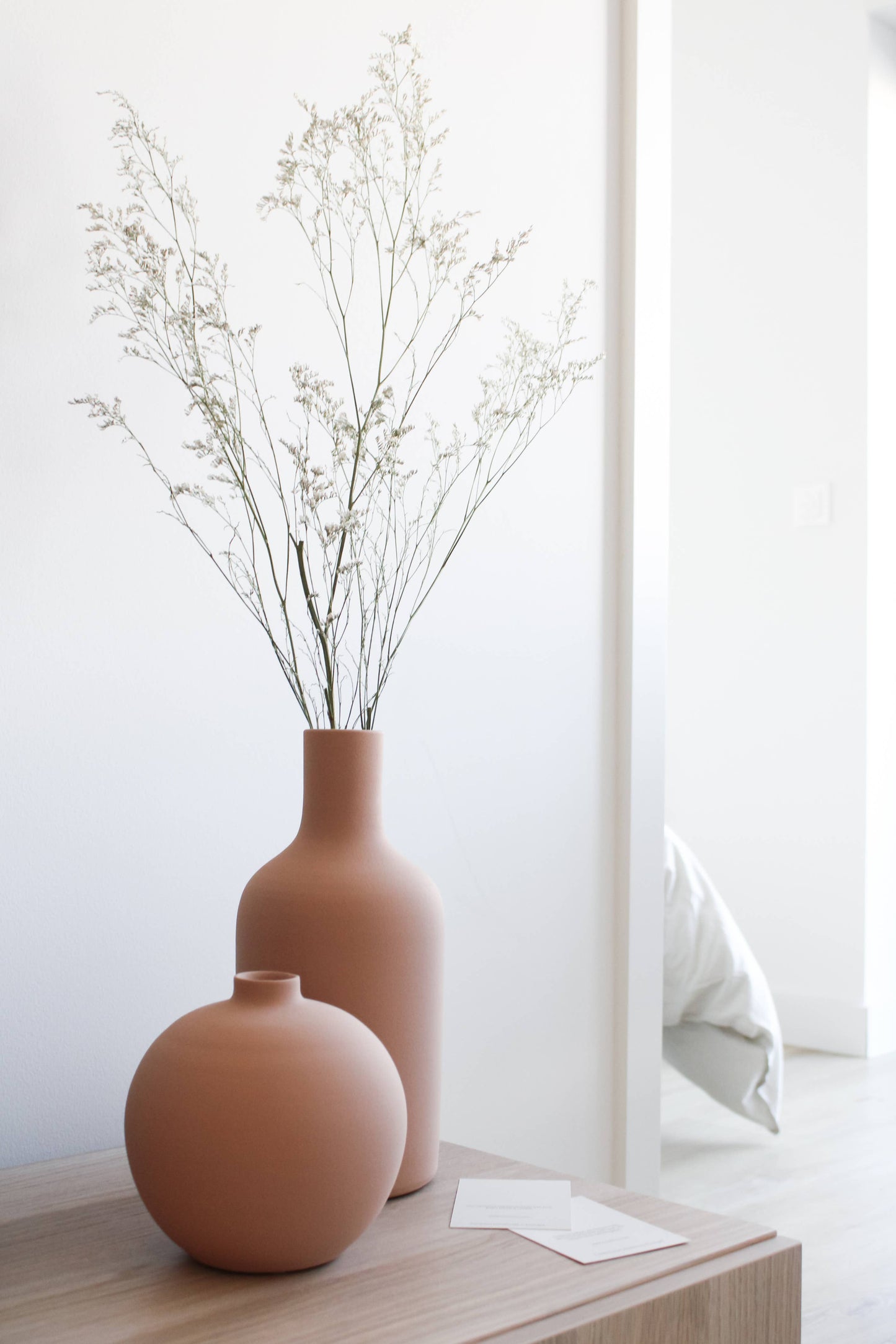 Peach Ceramic Vase - Blanc 02