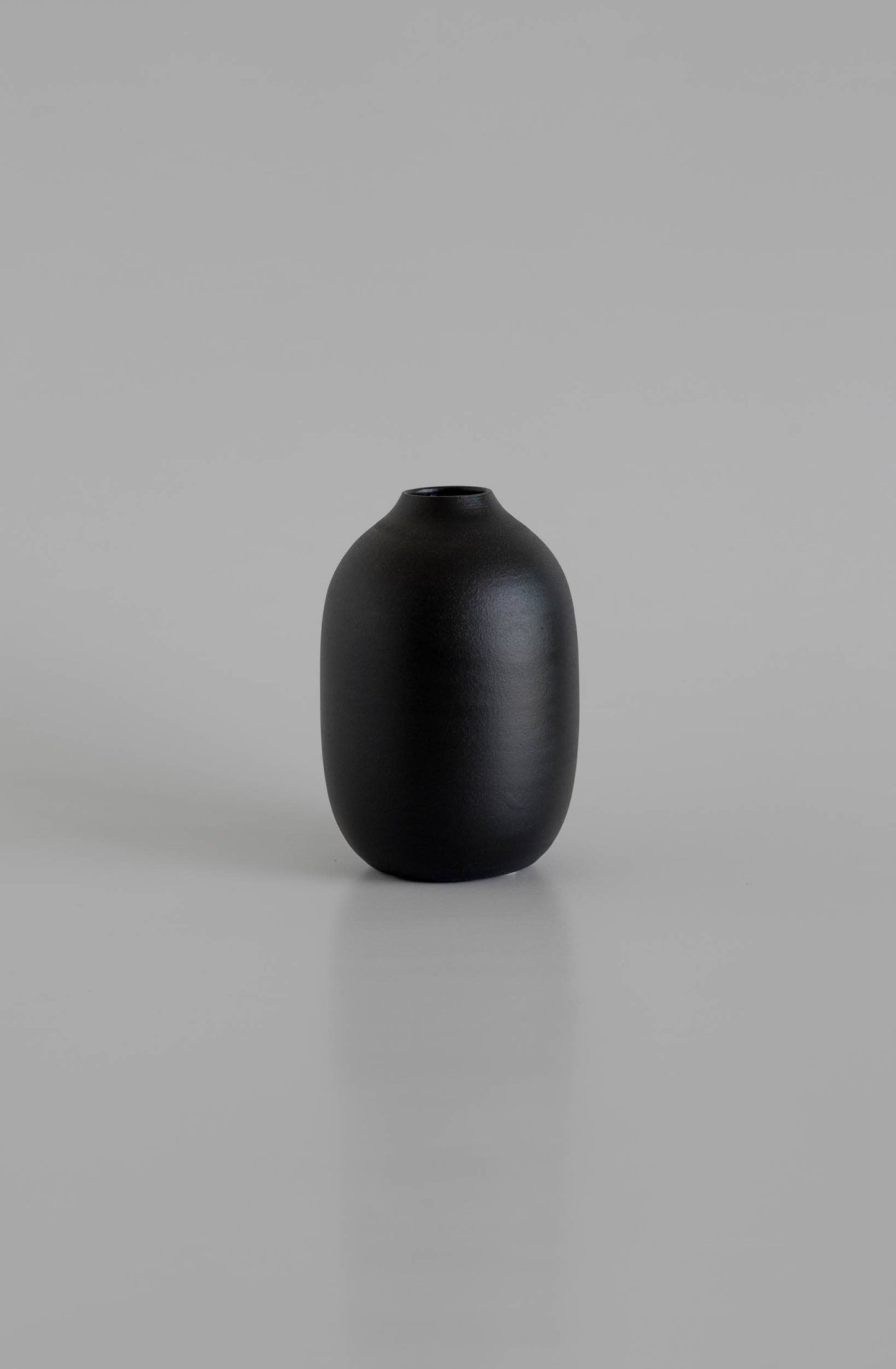 The Island Collection 04 - Black Vase