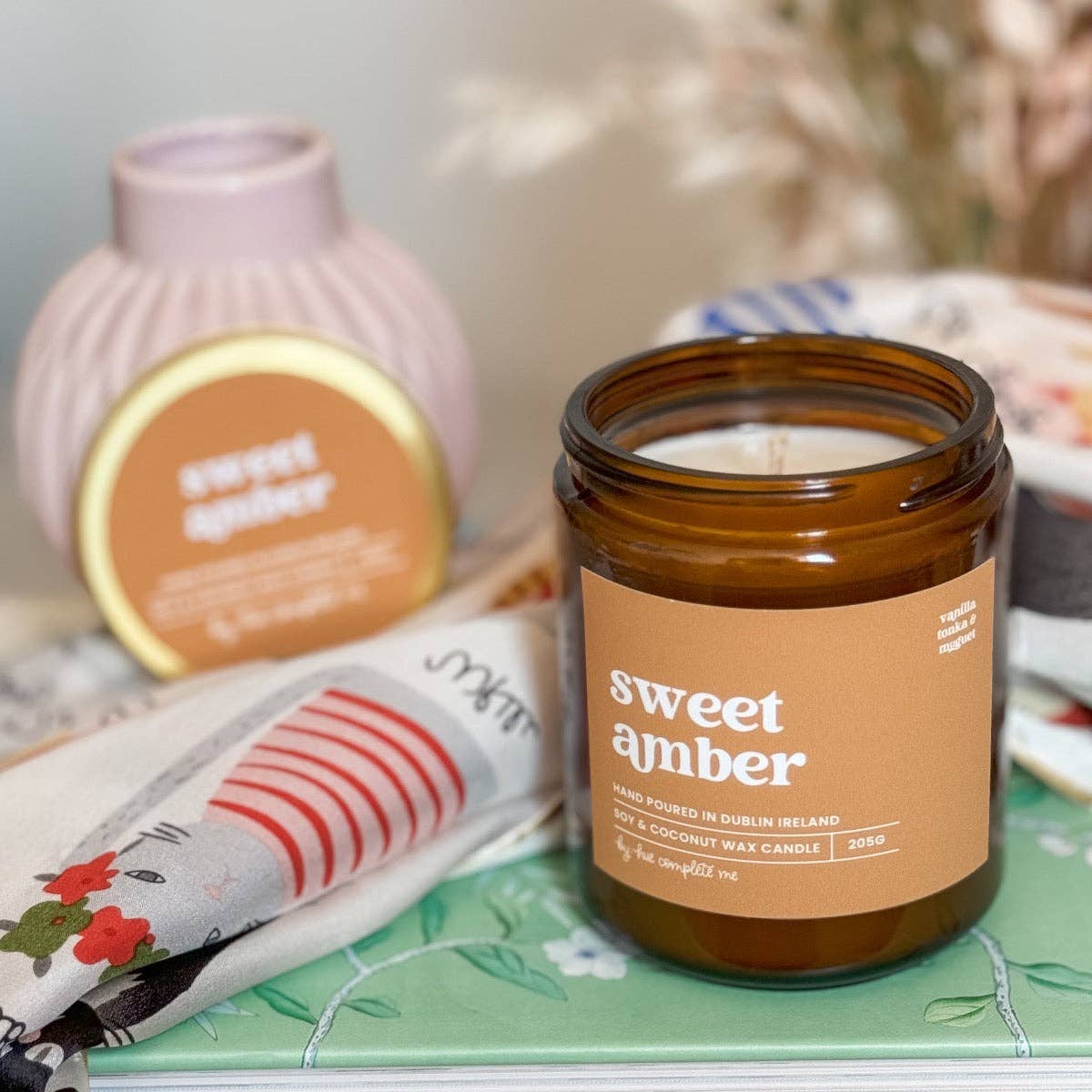 Sweet Amber Scented Candle